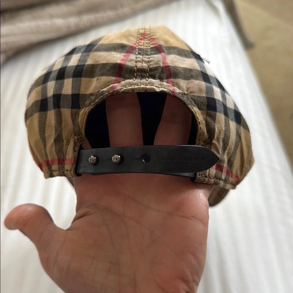 Authentic Burberry Checkered Cap - Picture 6 of 7
